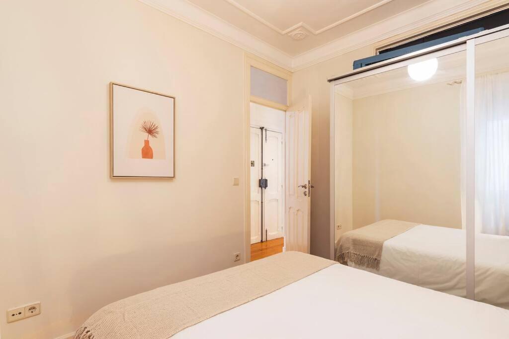 Spacious Apartment Near Saldanha Lisboa Exterior foto